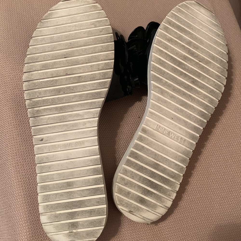 Nine West Women's Rainen Flower Embellished Jelly Flower Slide - Picture 8 of 10